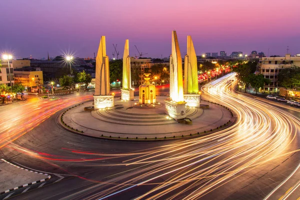 Monumento Momento Democracia Anochecer Bangkok Tailandia — Foto de Stock