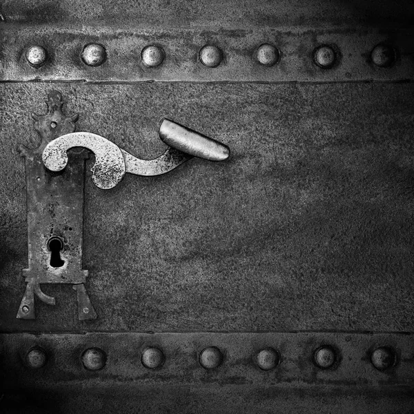 Old lock with handle and keyhole — Stock Photo, Image