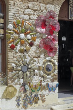 El Castell de Guadalest 'teki hediyelik eşya dükkanında.