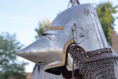 Antik Ortaçağ askeri kask