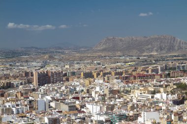 binalar ve dağlar Alicante