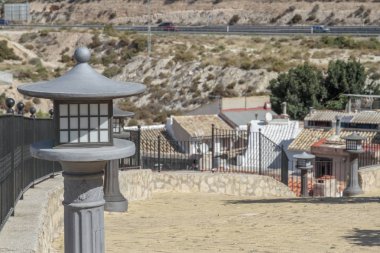 ön plan üzerinde elektrik direği