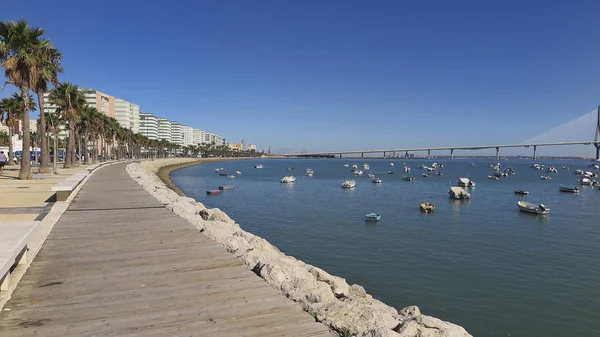 Vue Horizontale Sur Promenade Bord Mer Les Petits Bateaux Bois — Photo