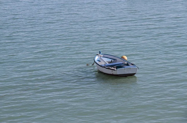 Small boat in the sea — Stock Photo, Image