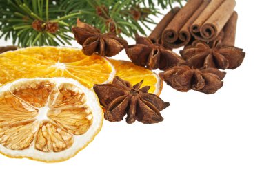 Beyaz arka planda izole edilmiş Noel dekorasyonu