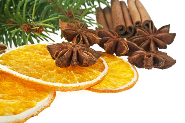 Beyaz arka planda izole edilmiş Noel dekorasyonu