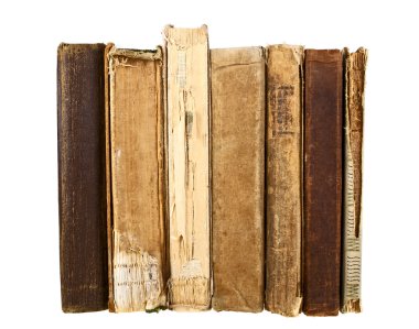 Beyaz arkaplanda izole edilmiş eski kitaplar