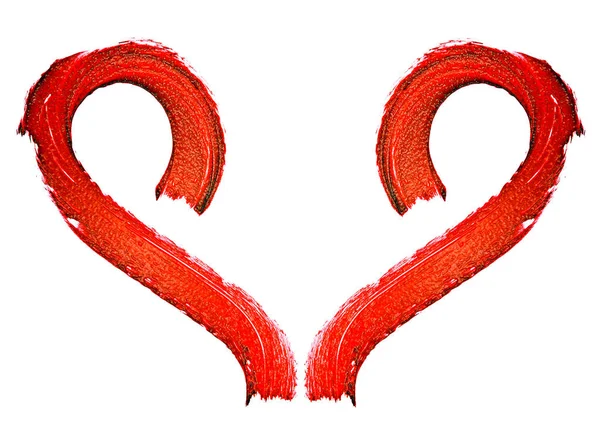Красный цвет помады штрих в форме сердца на белой спинке — стоковое фото