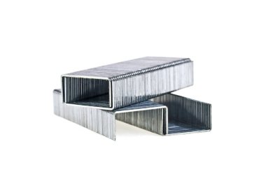 beyaz zemin üzerinde Zımba Telleri