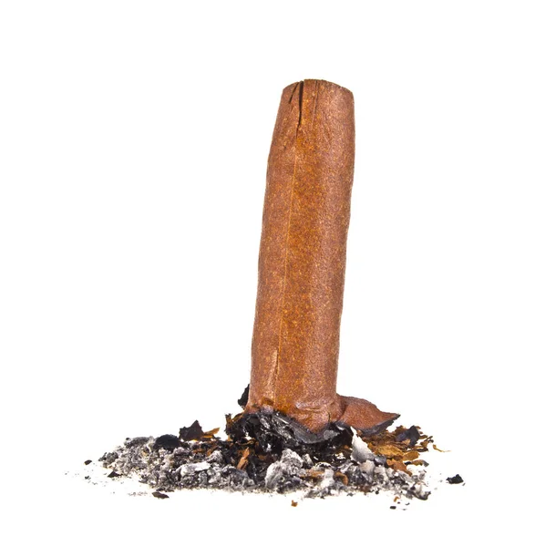 Cigarrillo con ceniza aislado sobre fondo blanco — Foto de Stock