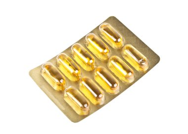 Omega 3 jel kapsül blister paket üzerinde beyaz bir morina karaciğeri yağı
