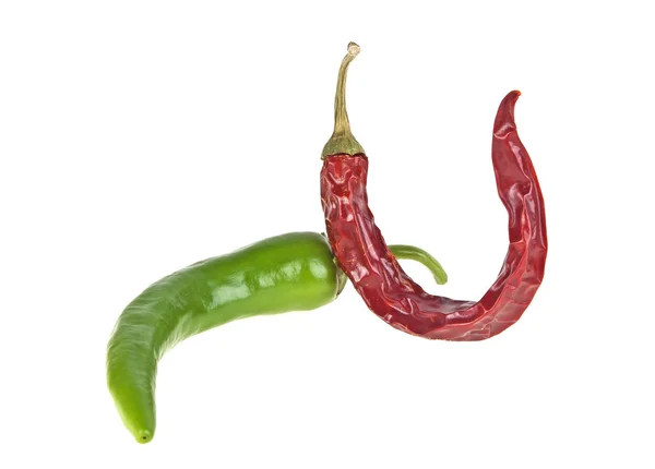 Chiles picantes aislados sobre un fondo blanco —  Fotos de Stock