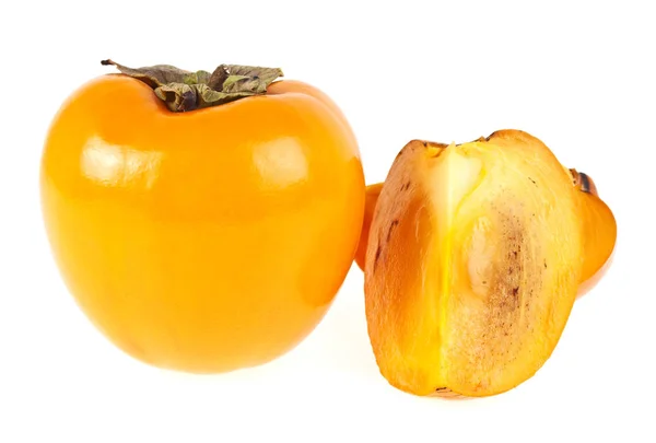 新鲜成熟柿子有孤立的白色背景上的切片 — 图库照片
