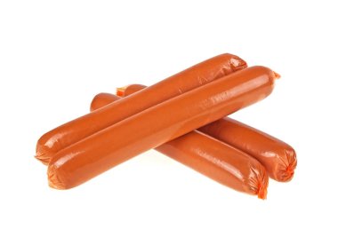 Beyaz arka planda izole edilmiş sosisler