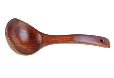 Tahta kaşık beyaz arkaplanda izole edildi