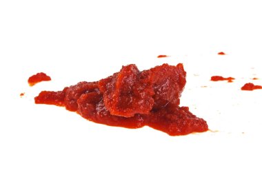 Beyaz arka planda domates sosu