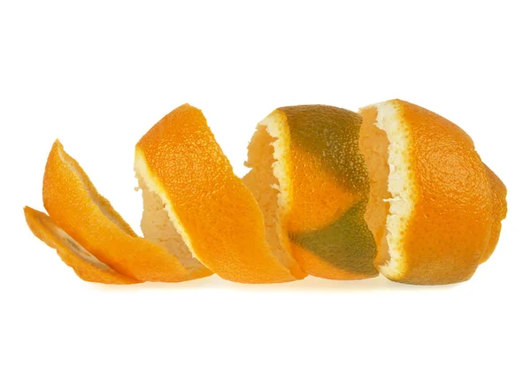 Piel de naranja aislada sobre un fondo blanco — Foto de Stock
