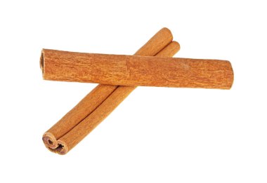 Tarçın çubukları beyaz arkaplanda izole