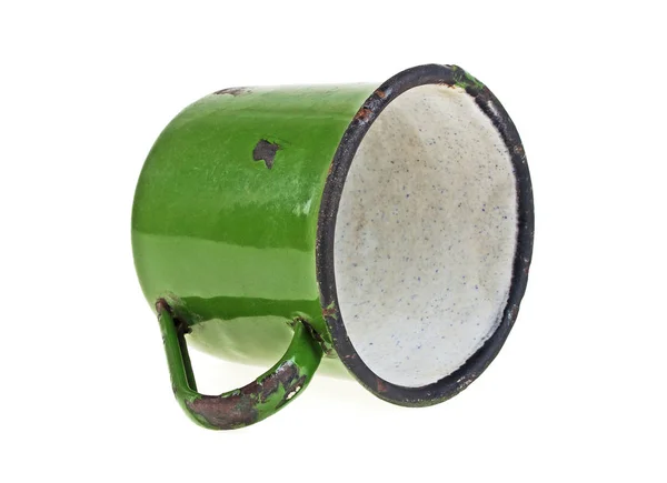 Vecchia tazza di colore verde su sfondo bianco — Foto Stock