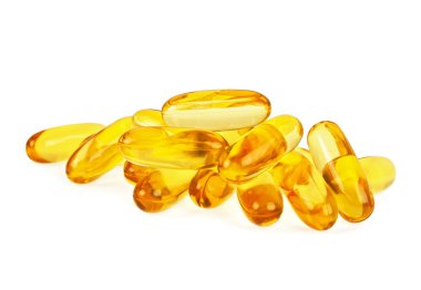 Morina ciğeri yağı omega 3 jel kapsülleri beyaz arka planda izole
