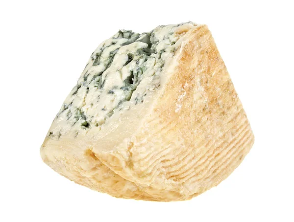 Кромка м'якого блакитного сиру з формою ізольовані на білому тлі — стокове фото
