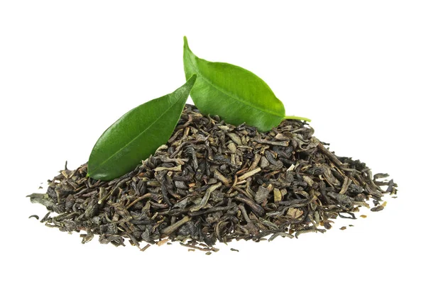 Heap of dry tea with green tea leaves isolated on a white backgr — Stock Photo, Image