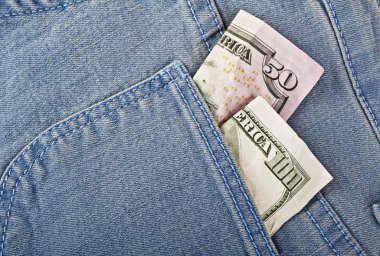 Amerikan Doları banknot kot pantolon cebinde