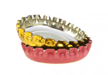 iki şişe kapakları beyaz zemin üzerine