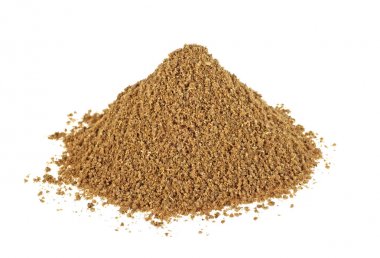 Kişniş beyaz arka planda, Hint baharat yığını