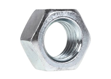 Metal ceviz beyaz arkaplanda izole