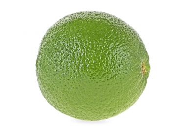 Beyaz arkaplanda izole edilmiş taze kireç