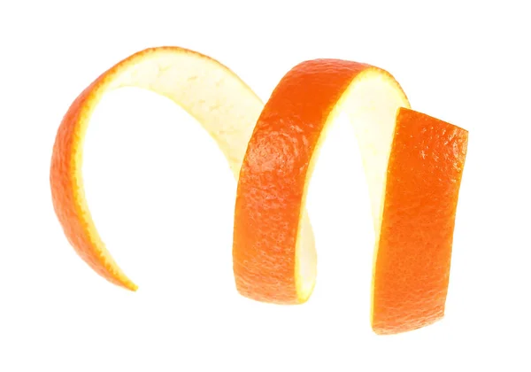 Casca de laranja única sobre um fundo branco. Vitamina C, cura da beleza — Fotografia de Stock