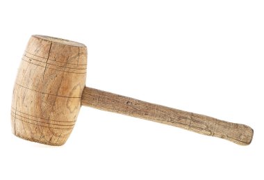 Beyaz arka plan üzerinde eski tahta çekiç. Balyoz.