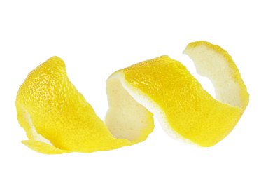 Narenciye büküm peel beyaz bir arka plan üzerinde. Limon cilt spiral.