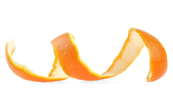 하얀 배경에 새로운 오렌지색 트위스트. 오렌지 껍질. — 스톡 사진