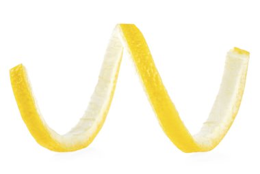 İzole edilmiş beyaz arka planda limon kabuğu sarmalı. Citrus kıvrımı 