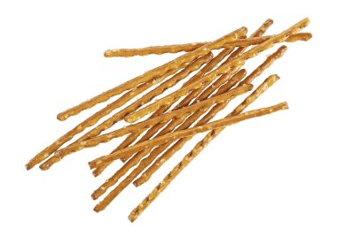 Ekmek, beyaz bir arka plan üzerinde tuz ile pipetler sopalarla. Tuzlu atıştırmalıklar.