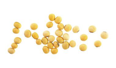Soya tohumları beyaz arka planda izole, üst görünüm. 