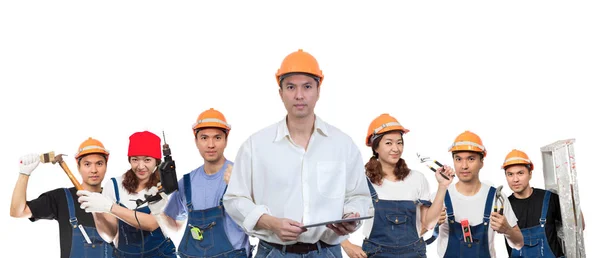 Asiatischer gutaussehender Architekt mit Arbeitern. Heimwerker, Renovierungsset. asiatisches Handwerker-Team — Stockfoto