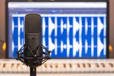 kondansatör mikrofon müzik bilgisayar arka plan üzerinde
