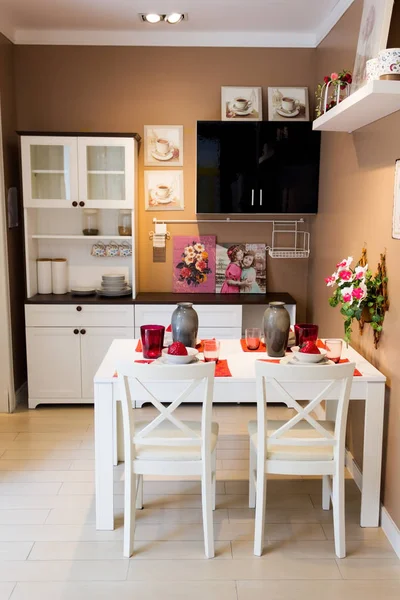 Beautiful kitchen in small space — Stock Photo, Image