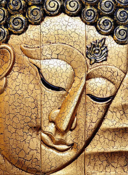 Το πρόσωπο του Βούδα σκάλισμα 3 κομμάτια του ξύλου και χρυσό επιχρυσωμένο βιοτεχνών — Φωτογραφία Αρχείου