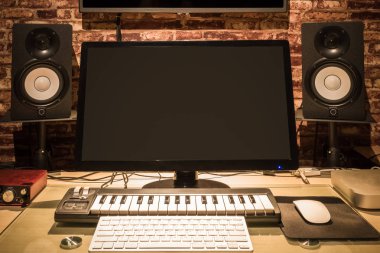 müzik bilgisayar teknolojisi ve modern yaşam tarzı dijital ev eğlence ses ve görsel ekipman