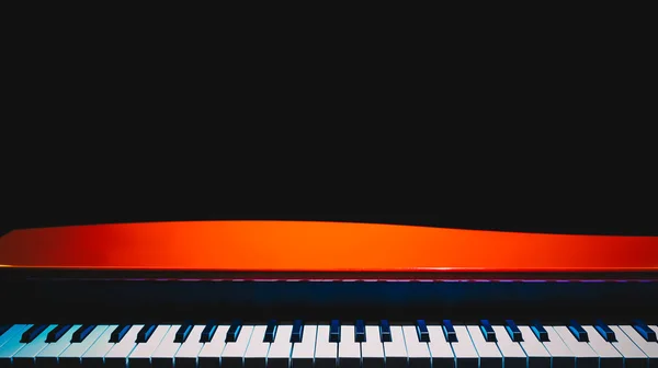 Piros Zongora Elszigetelt Fekete Zenei Háttér — Stock Fotó