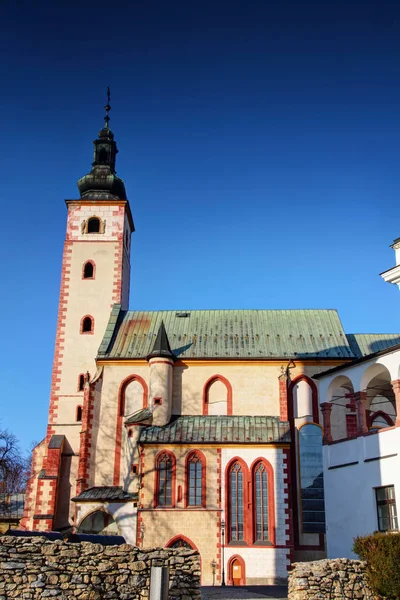 Iglesia gótica de Banska Bystrica en Eslovaquia —  Fotos de Stock