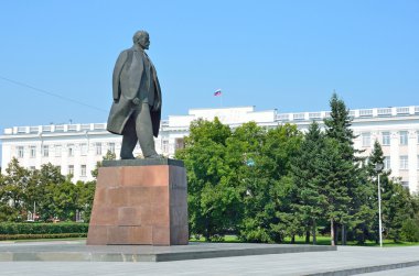 Barnaul, Rusya, Ağustos, 17, 2016. Vladimir Lenin Anıtı merkezinde, Barnaul, Rusya Federasyonu