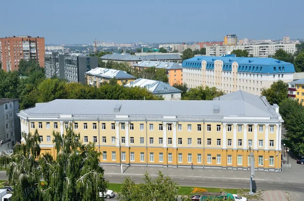 Barnaul，俄罗斯，2016 年 8 月 17 日。历史建筑物的地址︰ Barnaul，街头的青年，38 — 图库照片