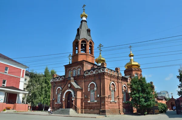 Барнаул, Росія, 17 серпня 2016. Свято - Нікольська діюча церква в м. Барнаул влітку — стокове фото