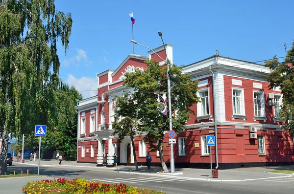 Barnaul, Russie, 17 août 2016. Personne, le bâtiment de l'administration de la ville de Barnaul — Photo