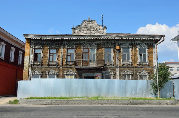 Barnaul, Rusya, Ağustos, 17, 2016. Anıt mimari - Kruger Puşkin sokak, 19 yüzyıl sonuna eczane. Dekor unsurları